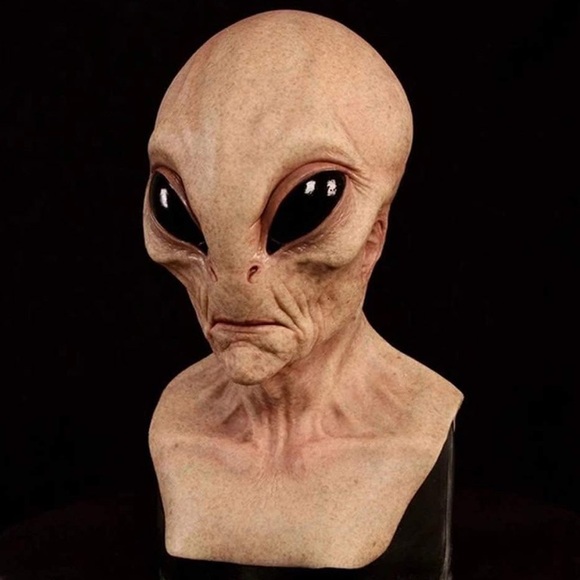 Realistic alien mask brand new - Picture 2 of 4